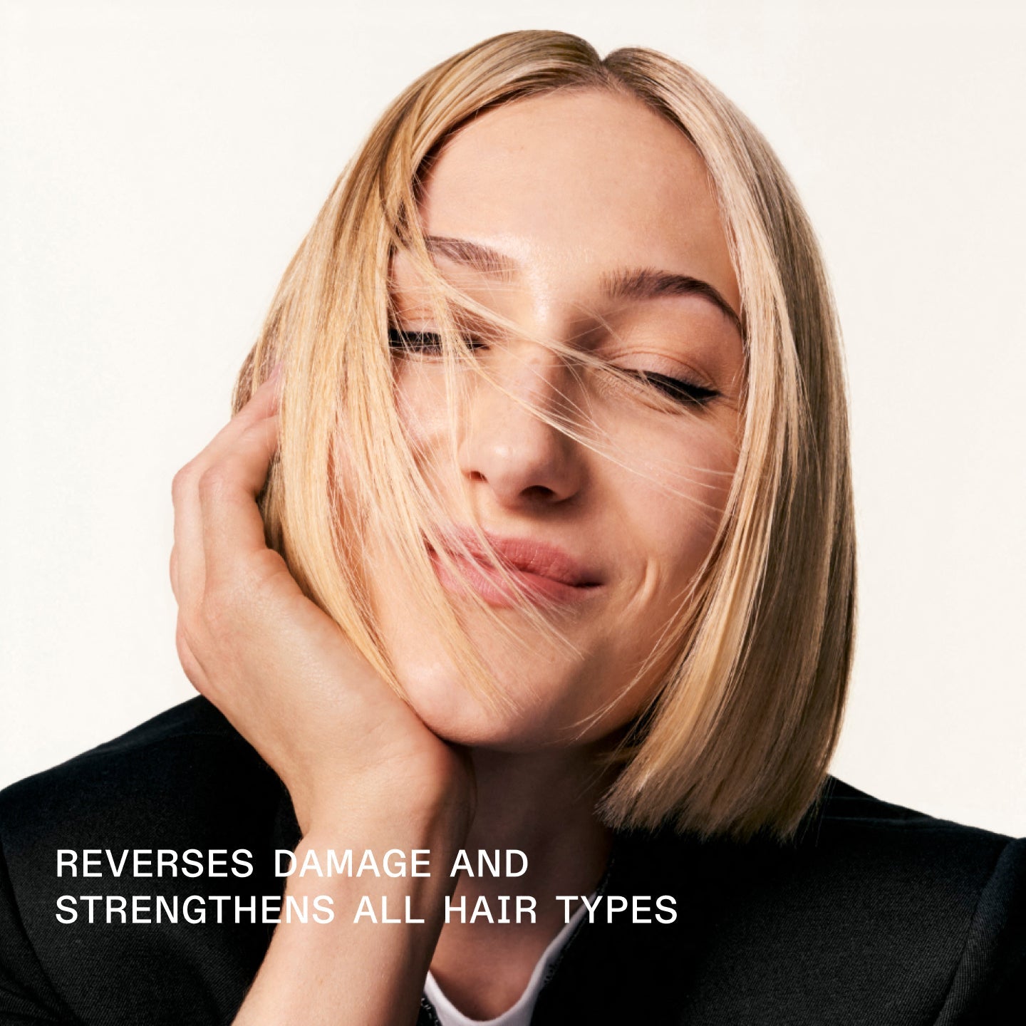 RÉPARE LES DOMMAGES ET RENFORCE TOUS LES TYPES DE CHEVEUX 